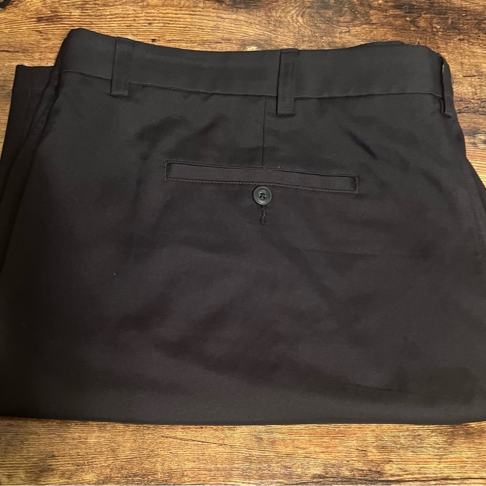 Round tree and Yorke Performance Men’s Shorts size 50